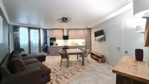 2-к кв. Санкт-Петербург наб. Реки Смоленки, 3к2 (80.0 м)