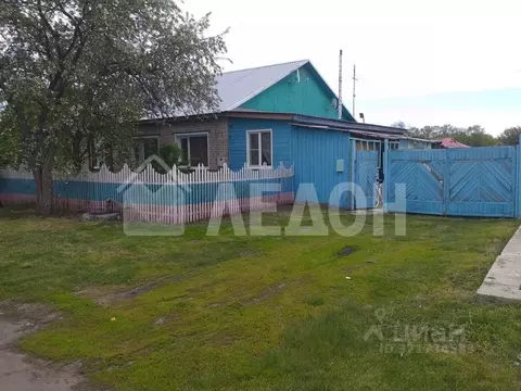Дом в Омская область, Любинский район, с. Новоархангелка Банная ул., 7 ...