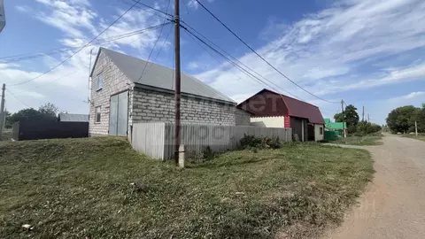 Дом в Оренбургская область, пос. Саракташ ул. Победы, 97 (98 м)