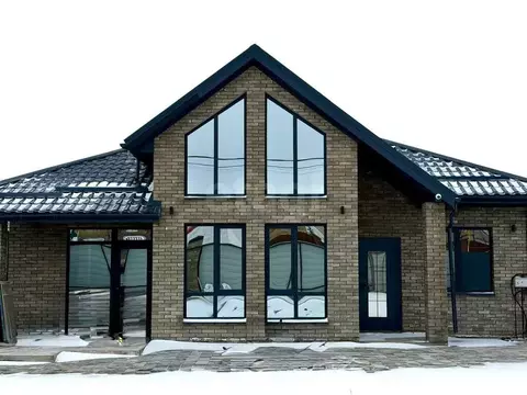 Дом в Трудовское сельское поселение, посёлок Айкаван, улица В. ...