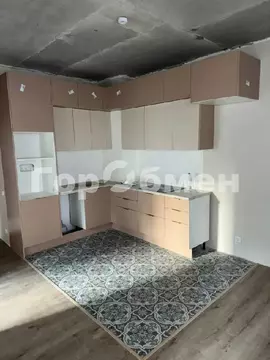 Продается 4-комнатная квартира