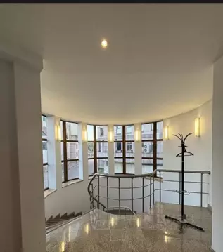 Офис в Москва Космодамианская наб., 52С10 (321 м)