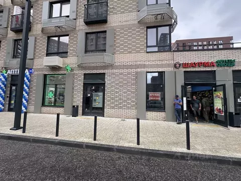 Торговая площадь в Москва ул. Николая Озерова, 8к1 (171 м)