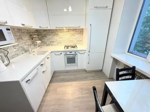 2-к кв. Хабаровский край, Хабаровск Забайкальская ул., 24 (57.9 м)