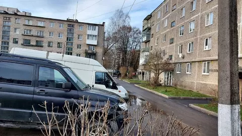 Комната Ленинградская область, Тихвин 3-й мкр, 25