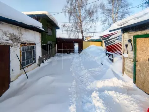 Участок в Тюменская область, Тюмень ул. Правды, 9 (8.8 сот.)