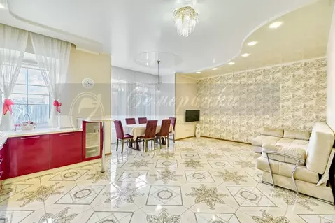 Коттедж в Омская область, Омск пер. 1-й Лучистый, 11А (150 м)