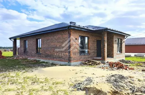 Дом в Татарстан, Лаишевский район, Кирбинское с/пос, д. Травкино ул. ...