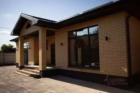 Дом в Ростовская область, Ростов-на-Дону Зрелищная ул. (110 м)