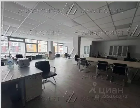 Торговая площадь в Москва ул. 6-я Нововатутинская, 2 (281 м)