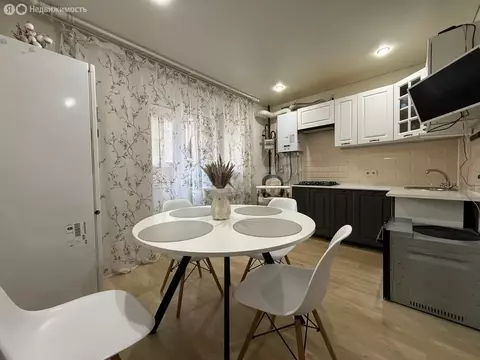 2-комнатная квартира: Йошкар-Ола, улица Петрова, 31 (60 м)