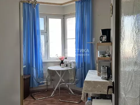 Продается 2-комнатная квартира