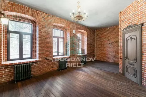 2-к кв. Омская область, Омск Спартаковская ул., 10 (72.0 м)