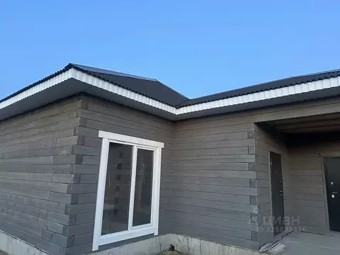 Дом в Хакасия, Усть-Абаканский район, д. Чапаево Тихий пер. (120 м)
