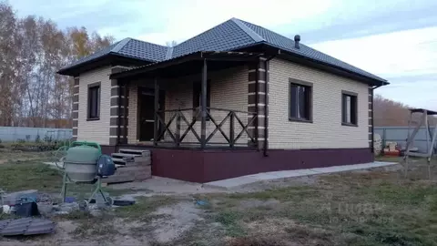 Дом в Омская область, Омский район, с. Усть-Заостровка ул. ...