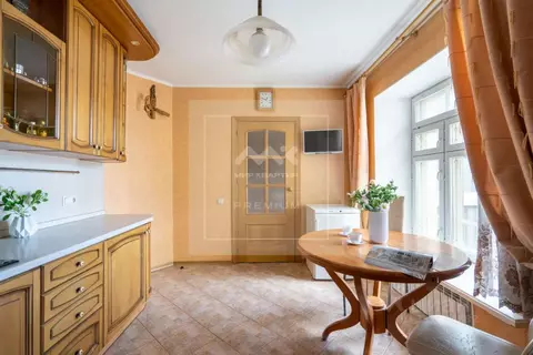 3-к кв. Санкт-Петербург Саперный пер., 24 (99.9 м)