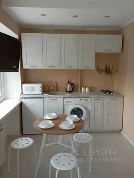 Студия Волгоградская область, Волгоград ул. Пархоменко, 64 (35.0 м)