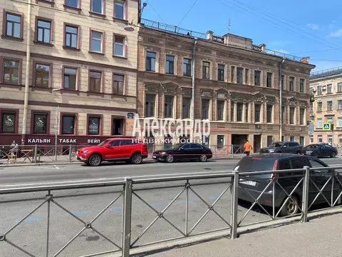 Торговая площадь в Санкт-Петербург ул. Радищева, 40 (74 м)