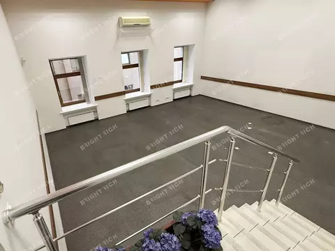Офис в Санкт-Петербург Синопская наб., 52 (670 м)