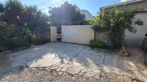 Дом в Крым, Симферополь ул. Клубничная, 3 (250 м)