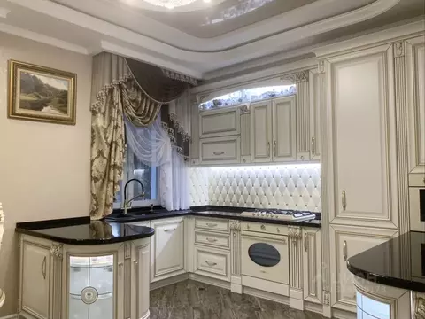 3-к кв. Ярославская область, Ярославль просп. Ленина, 35 (113.0 м)