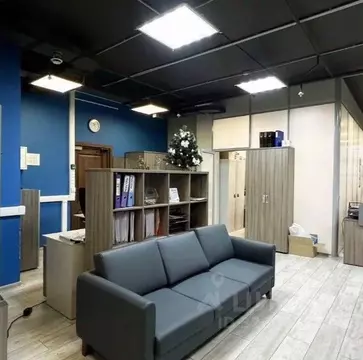 Офис в Санкт-Петербург Вербная ул., 27 (231 м)