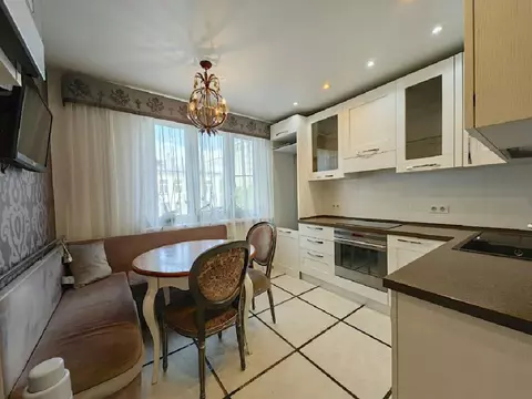 Продается 3-комнатная квартира