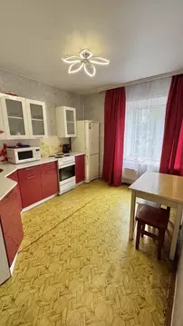 2-к кв. Кемеровская область, Новокузнецк Новобайдаевский мкр, просп. ...