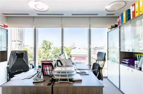 Офис в Москва 2-й Сыромятнический пер., 1 (205 м)