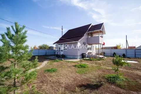 Дом в Саратовская область, Балаковский район, с. Подсосенки ул. ...