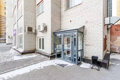 Помещение свободного назначения в Тюменская область, Тюмень ул. ...