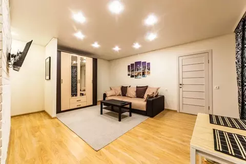 2-к кв. Свердловская область, Екатеринбург просп. Ленина, 68А (46.0 м)