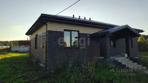 Дом в Башкортостан, Иглинский сельсовет, с. Иглино ул. Руставелли, ...