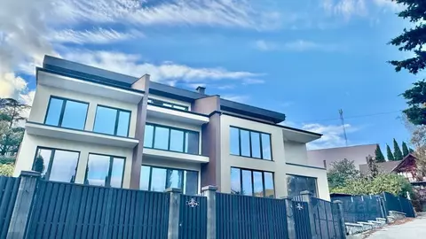 Таунхаус в Крым, Ялта муниципальный округ, Массандра пгт ш. Туристов, ...