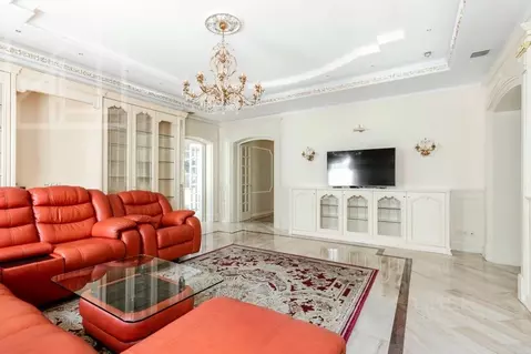 4-к кв. Москва Тверская ул., 28к1 (155.0 м)