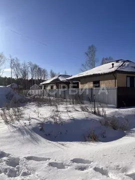 Участок в Тюменская область, Тюменский район, д. Падерина Луговая ул. ...