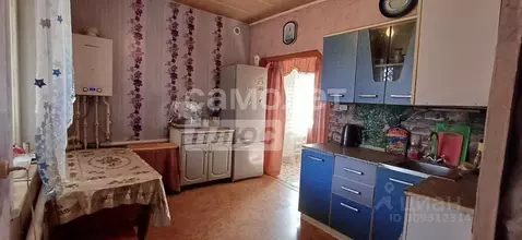 Дом в Алтайский край, Алтайский район, с. Старобелокуриха Октябрьская ...