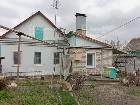Дом в Волгоградская область, Волгоград ул. Елены Колесовой (70 м)