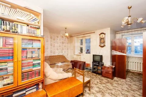 2-к кв. Тюменская область, Тюмень ул. Космонавтов, 6к1 (66.7 м)