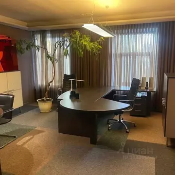 Офис в Санкт-Петербург 6-я Васильевского острова линия, 29 (32 м)