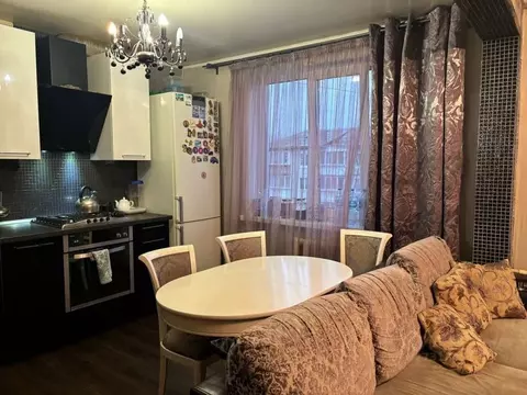 3-к кв. Омская область, Омск Заозерный мкр, ул. Тимофея Белозерова, 10 ...