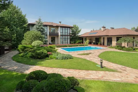 Коттедж в Москва д. Бурцево, Променад кп,  (680 м)