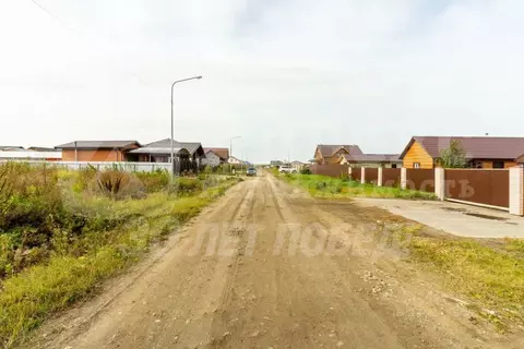 Участок в Тюменская область, Тюменский район, с. Кулаково ул. ...