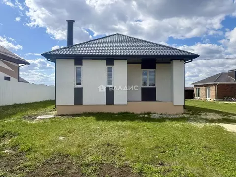 Дом в Воронежская область, с. Новая Усмань, Радуга мкр ул. Хвойная (96 ...