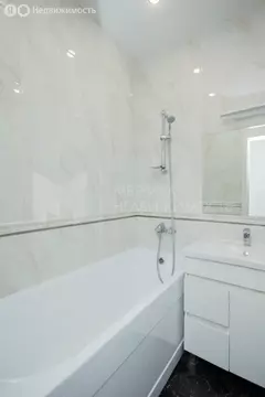 1-комнатная квартира: Тюмень, улица Дмитрия Менделеева, 7 (48.9 м)