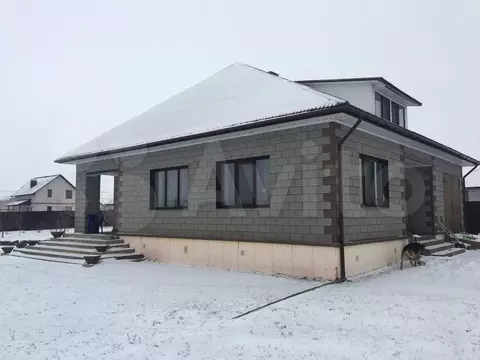 Дом в Белгородская область, Белгородский район, Никольское с/пос, с. ...