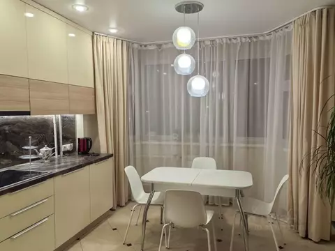 3-к кв. Москва, Москва, Московский г. Град Московский мкр, ул. ...