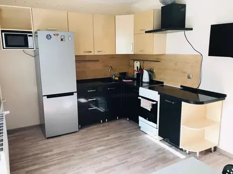 3-к кв. Челябинская область, Челябинск Омская ул., 63 (80.0 м)