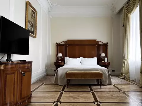 Комната Москва ул. Рождественка, 3/6С1 (42.0 м)