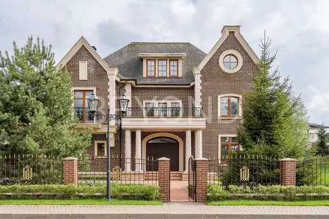 Дом в Ленинградская область, Всеволожский район, Бугровское городское ...